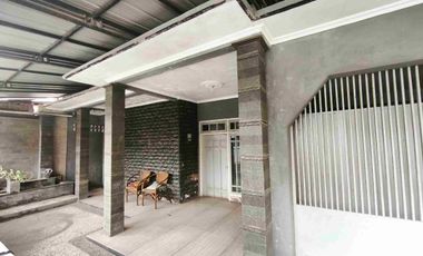 rumah siap huni pinggir jln raya 220 M2