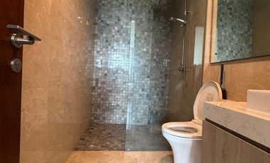 Apartemen Mewah Rasa Hotel di Veranda Residence Puri 139m2 4BR Full-Furnished