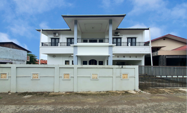 Dijual Rumah Mewah di Kawasan Elit Lam Ara - Halaman Sangat Luas dengan Tanah Seluas 763 M2!