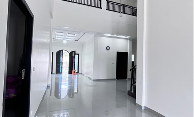 Dijual Rumah Mewah di Kawasan Elit Lam Ara - Halaman Sangat Luas dengan Tanah Seluas 763 M2!