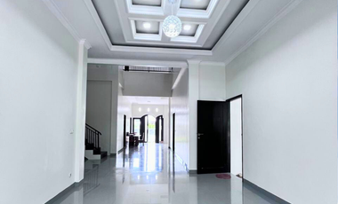 Dijual Rumah Mewah di Kawasan Elit Lam Ara - Halaman Sangat Luas dengan Tanah Seluas 763 M2!