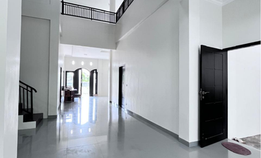 Dijual Rumah Mewah di Kawasan Elit Lam Ara - Halaman Sangat Luas dengan Tanah Seluas 763 M2!