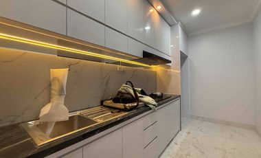 Rumah Mewah di Cilandak Jakarta Selatan, Full Fasilitas & Privtae Lift