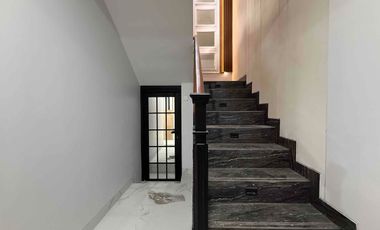 Rumah Mewah di Cilandak Jakarta Selatan, Full Fasilitas & Privtae Lift