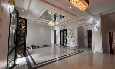 Rumah Mewah di Cilandak Jakarta Selatan, Full Fasilitas & Privtae Lift