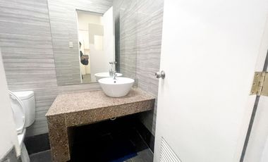 132 sqm Ground floor with Frontage Makati Office Space for Rent Lease Commercial Retail Don Chino Roces Avenue Pasong Tamo near Salcedo Village, Pobla