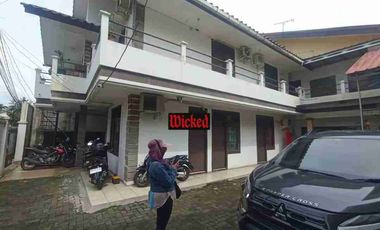 Dijual rumah kost aktif 27 kamar di Jatinegara kaum Pulo gadung