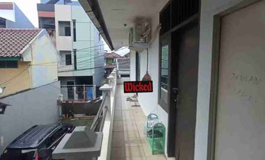 Dijual rumah kost aktif 27 kamar di Jatinegara kaum Pulo gadung