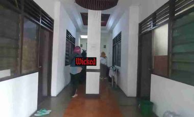 Dijual rumah kost aktif 27 kamar di Jatinegara kaum Pulo gadung