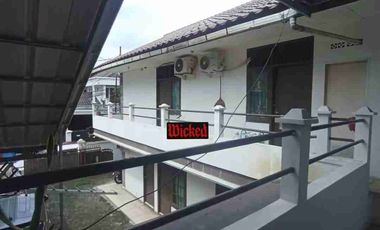 Dijual rumah kost aktif 27 kamar di Jatinegara kaum Pulo gadung
