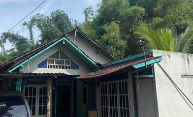 jual rumah dekat Ringin Tempurejo 220 M2