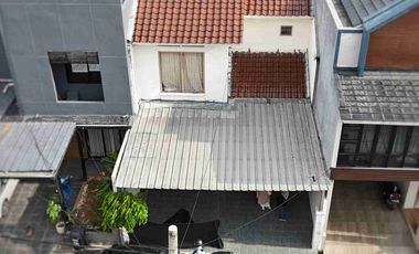 Dijual Rumah 2 Lantai Dalam Komplek One Gate System Akses Strategis Dekat Tol Depok–Antasari & Cinere–Jagorawi