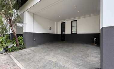 RUMAH SIAPHUNIDI PONDOK INDAH JAKARTA SELATAN PRIVATE POOL