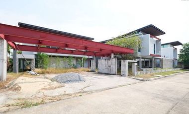 Large Corner Single House with Swimming Pool! Quiet & Private – Panya Indra P.7 Land size 362.7 sq.wah | Usable area 1,600 sq.m.