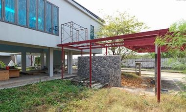 Large Corner Single House with Swimming Pool! Quiet & Private – Panya Indra P.7 Land size 362.7 sq.wah | Usable area 1,600 sq.m.