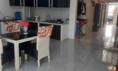 Rumah baru di bangun, renovasi, halaman belakang sudah dibangun, akses Tol dekat, bebas banjir, aman,  jalan depan  cukup lebar, strategis, depan sarana olahraga