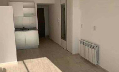 alquiler mono ambiente 33 mts2  dueño directo Colón esquina acevedo 300.000 más expensas