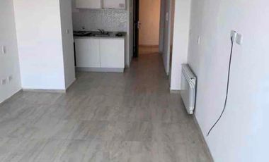 alquiler mono ambiente 33 mts2  dueño directo Colón esquina acevedo 300.000 más expensas