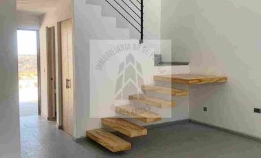 VENTA DE CASA EN RESIDENCIAL CUATRO VIENTOS 
CUAUTLANCINGO  con amenidades alberca salón de usos múltiples cerca de VW OUTLET PARQUE ALMEYAL con LAGO