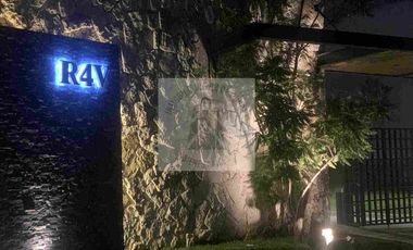 VENTA DE CASA EN RESIDENCIAL CUATRO VIENTOS 
CUAUTLANCINGO  con amenidades alberca salón de usos múltiples cerca de VW OUTLET PARQUE ALMEYAL con LAGO