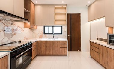 Luxury 5BR House & Lot for Sale in BF Homes West Executive Village, Parañaque – 320sqm Fully Furnished | ₱35M
