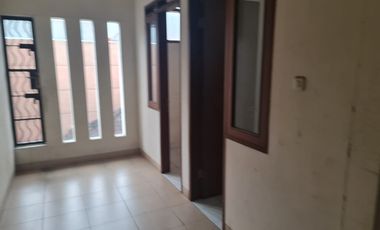 Dijual Jarang Ada Rumah  Singgasana Darma area dkt BPK, GBI Mekar WAngi Stairway, Harapan Kasih, Bintang Mulia