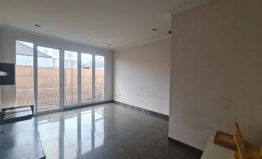 Dijual Jarang Ada Rumah  Singgasana Darma area dkt BPK, GBI Mekar WAngi Stairway, Harapan Kasih, Bintang Mulia