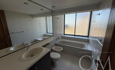 EN VENTA DEPARTAMENTO 3D 3B + SALA DE ESTAR o POSIBILIDAD DE 4° DORMITORIO A PASOS DEL CENTRO