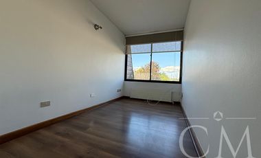 EN VENTA DEPARTAMENTO 3D 3B + SALA DE ESTAR o POSIBILIDAD DE 4° DORMITORIO A PASOS DEL CENTRO