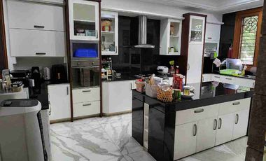 Rumah megah & besar, siap huni, tdk banjir