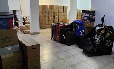 Rumah megah & besar, siap huni, tdk banjir