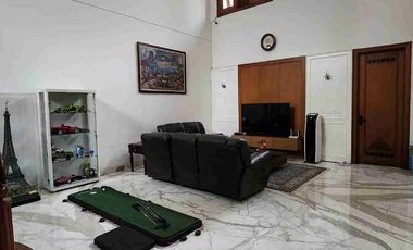 Rumah megah & besar, siap huni, tdk banjir