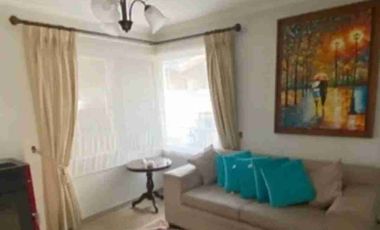 Se arrienda casa en Condominio Altos del Bosque II.