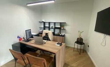 Oficina comercial en el exclusivo edificio Balmaceda. venta o arriendo