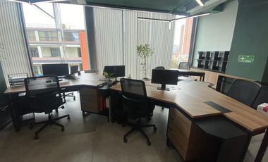 Oficina comercial en el exclusivo edificio Balmaceda. venta o arriendo