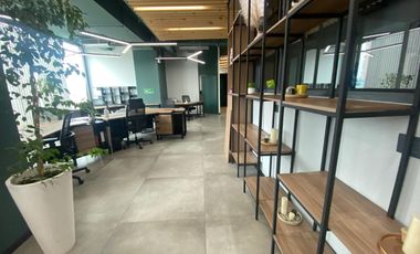 Oficina comercial en el exclusivo edificio Balmaceda. venta o arriendo