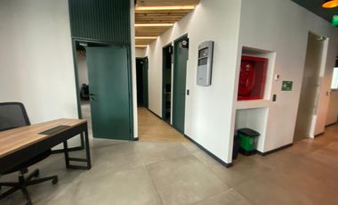 Oficina comercial en el exclusivo edificio Balmaceda. venta o arriendo