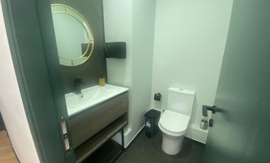 Oficina comercial en el exclusivo edificio Balmaceda. venta o arriendo