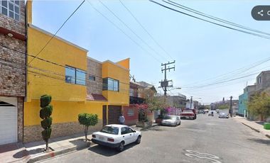 CASA EN LAS MARAVILLAS A 10 MIN DE CIUDAD JARDIN NEZAHUALCOYOTL