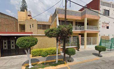 CASA EN VENTA EN CALLE ZAHUATLAN, COLONIA LA ROMANA, TLALNEPANTLA