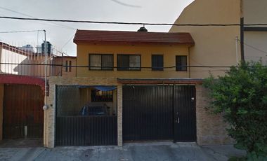 CASA EN VENTA EN LA CALLE MENORCA EN LOMAS ESTRELLA IZTAPALAPA