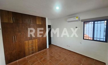EXCLUSIVA-CASA PRIVADA EN LOS ROSALES, YUC