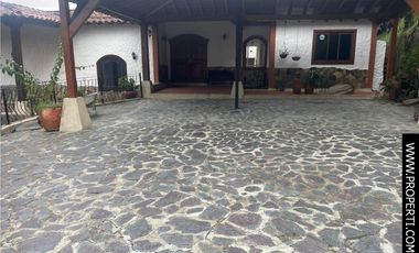 Casa en Arriendo Sector Loma del Escobero - Envigado