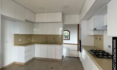 Casa en Arriendo Sector Loma del Escobero - Envigado