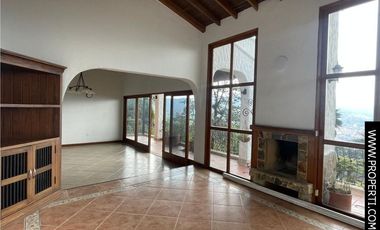 Casa en Arriendo Sector Loma del Escobero - Envigado
