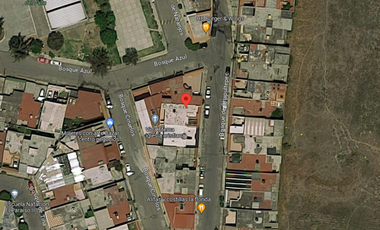 PRECIOSA CASA A UN COSTADO DE COSMOPOL