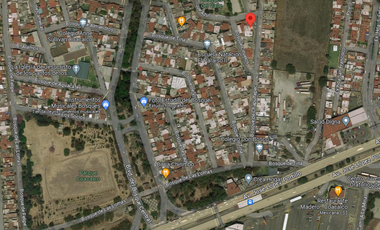 PRECIOSA CASA A UN COSTADO DE COSMOPOL