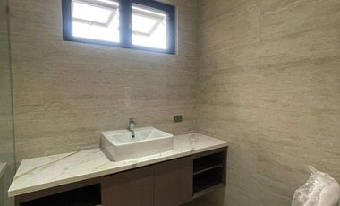 5BR House and Lot for Sale in Savannah Green Plains Angeles Pampanga Corner Lot with Pool