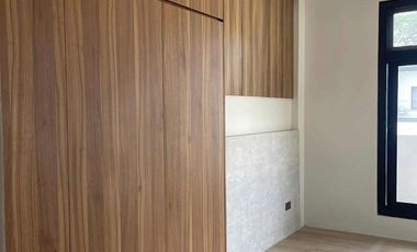 5BR House and Lot for Sale in Savannah Green Plains Angeles Pampanga Corner Lot with Pool