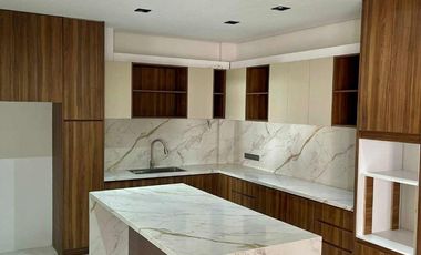 5BR House and Lot for Sale in Savannah Green Plains Angeles Pampanga Corner Lot with Pool